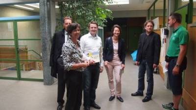 Besuch der Gustav-Werner-Schule am 15.05.2015 - V.li. Dr. Thomas Kienle, Dr. Karin Graf, Wolfgang Schmauder, Barbara Münch, Schulleiter Boris Matuschek (Bild: Dr. Bertram Holz)