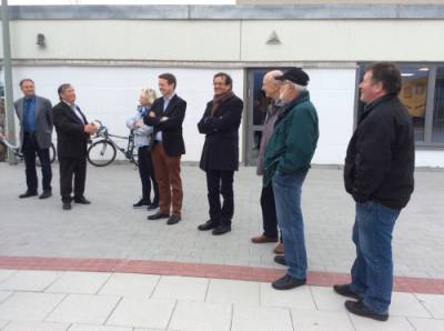 Besuch der Fraktion in Ggglingen-Donaustetten am 05.04.2016 - Die CDU-Fraktion bedankt sich bei Herrn Mendler für den Termin. (Bild: Dr. Karin Graf)